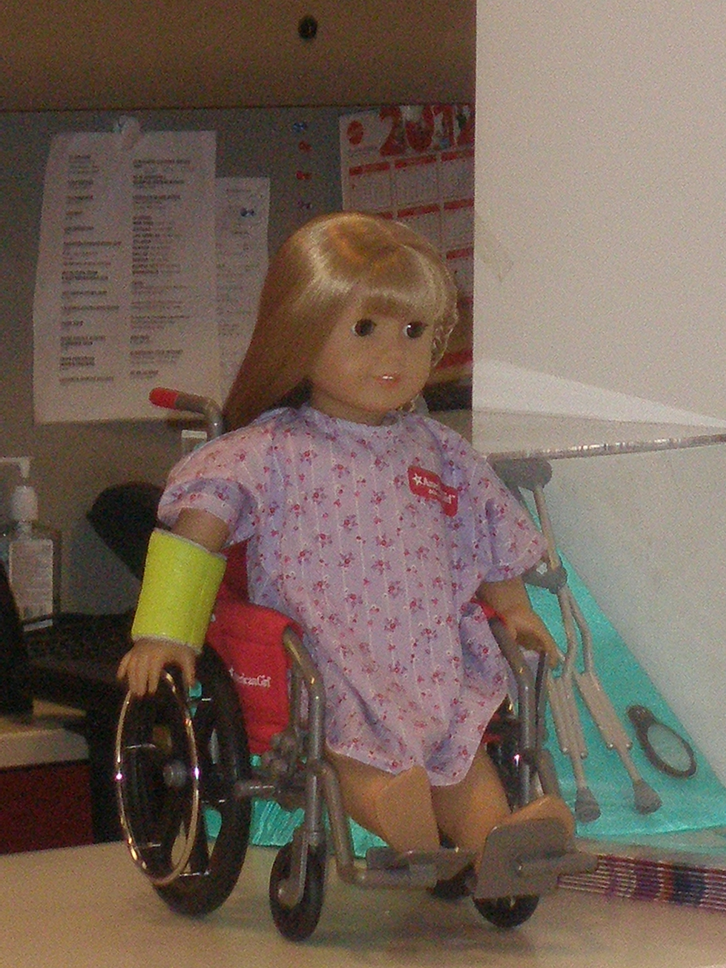 Muñeca american girl silla de ruedas