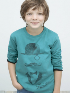 camiseta de bigotes para niño de zara