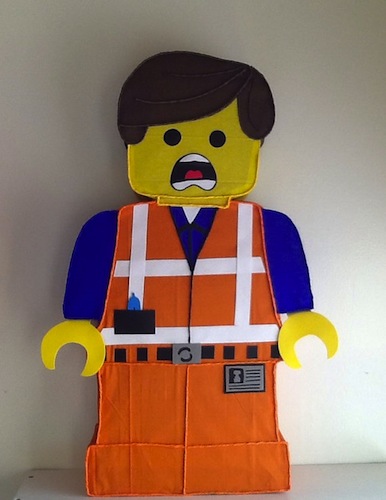 Lego piñata, lego la película pinata. Fiesta de lego. Decoración de lego. Lego.