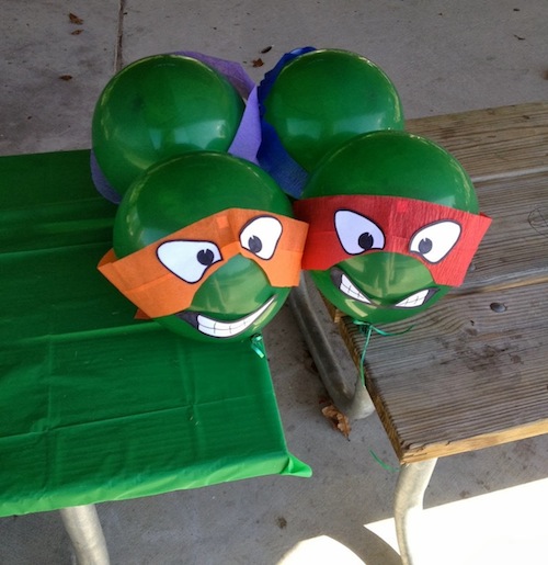 Globos decorados para una fiesta de cumpleaños de Las Tortugas Ninja