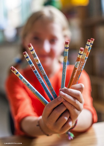 Descarga etiquetas personalizadas gratis para marcar lápices
