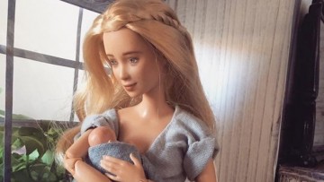 Barbie lactancia materna, muñeca creada para educar a los niñ@s