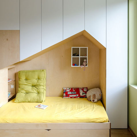 Cama con diseño de casa para habitación infantil para hermanos
