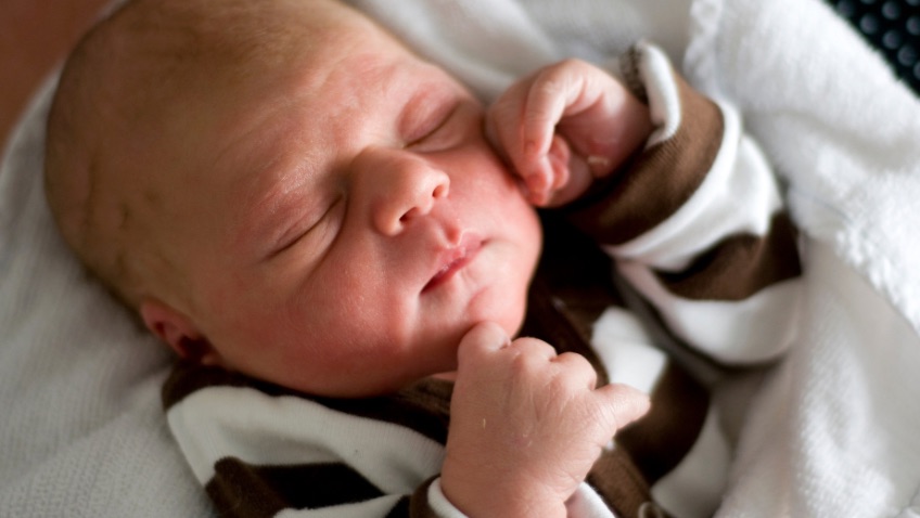 Cuántas capas debe llevar un bebé recién nacido para dormir en otoño
